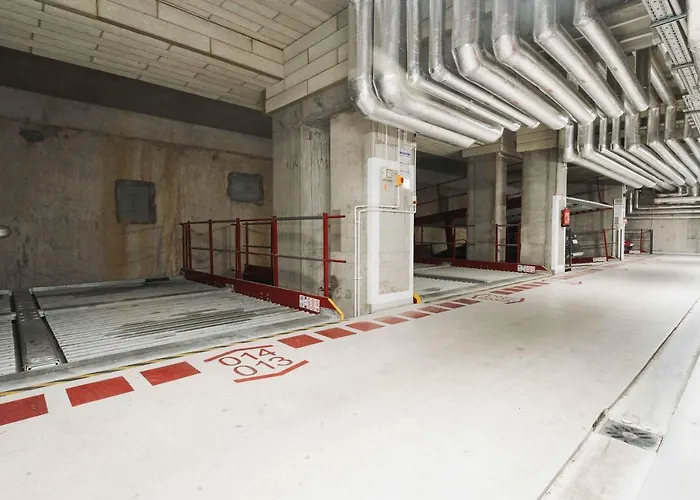 Hotel Very Berry - Dabrowskiego 89 - Jezyce, Self Check In 24h, Parking, Lift *