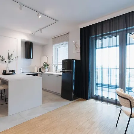 Very Berry - Dąbrowskiego 89 - Jeżyce, Self Check In 24h, Parking, Lift *