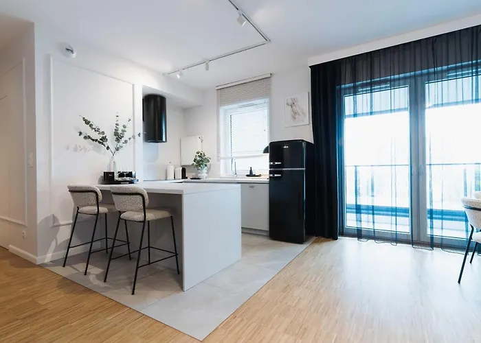 Very Berry - Dąbrowskiego 89 - Jeżyce, Self Check In 24h, Parking, Lift * Poznań